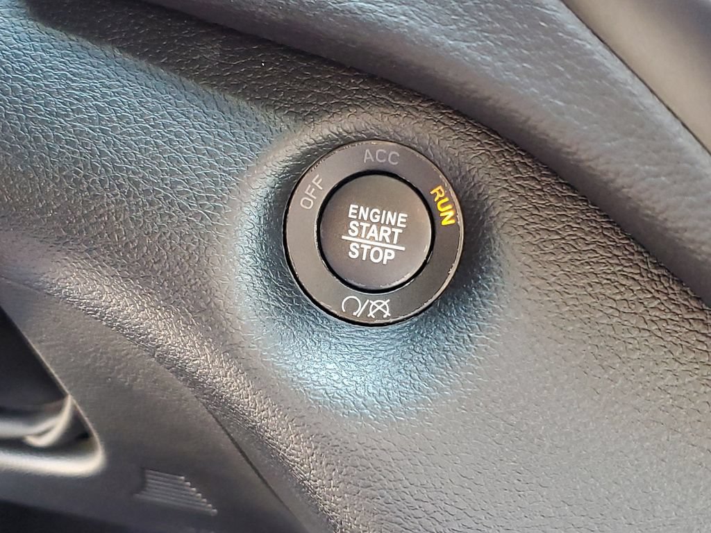 Used 2020 Jeep Cherokee Limited AWD/4WD image 14