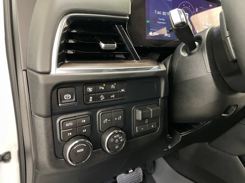 Used 2026 Chevrolet Tahoe LT w/ Comfort Package AWD/4WD image 34