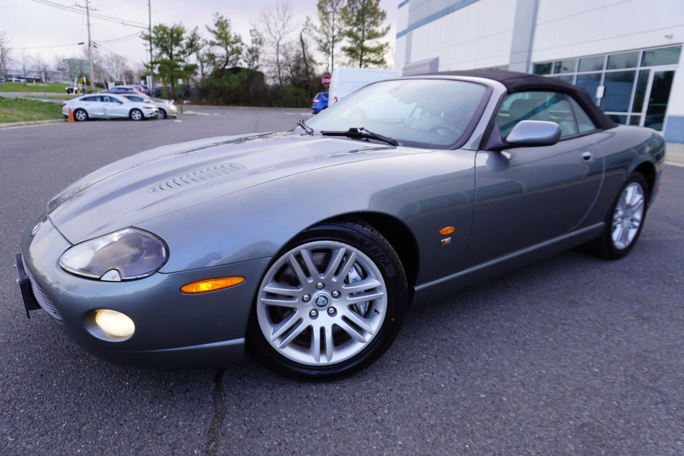 Used 2005 Jaguar XK8 Convertible image 3