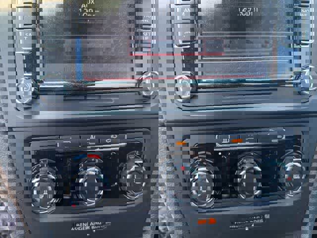 Used 2012 Volkswagen Golf TDI image 23