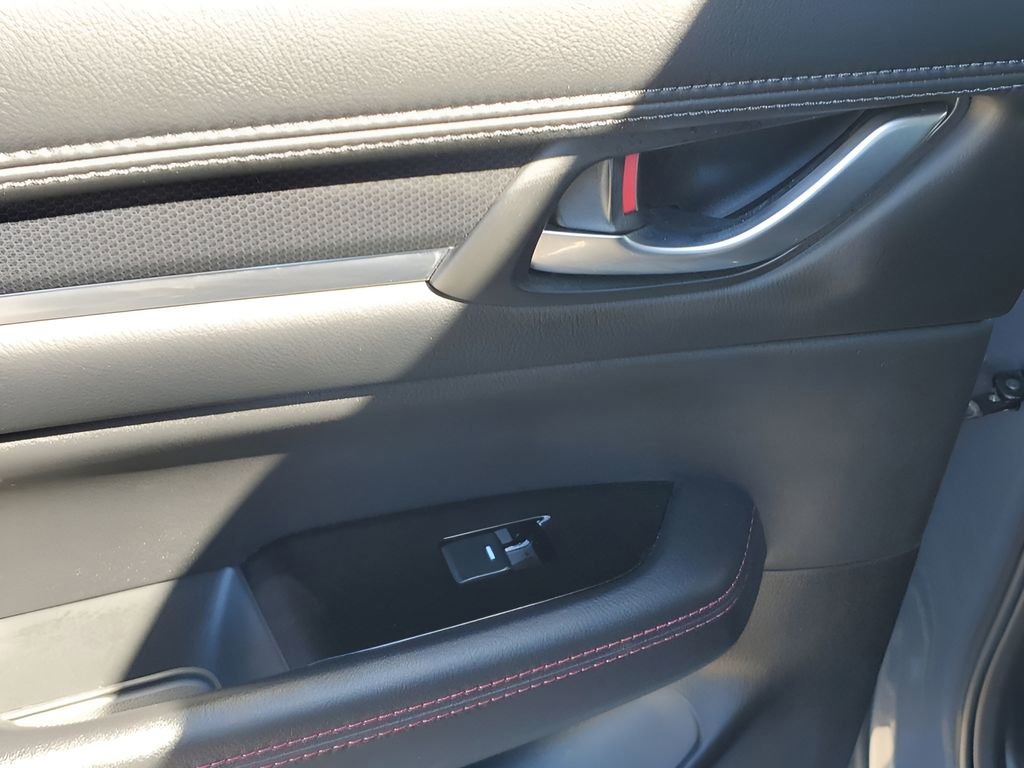 Used 2025 MAZDA CX-5 Carbon Edition image 48