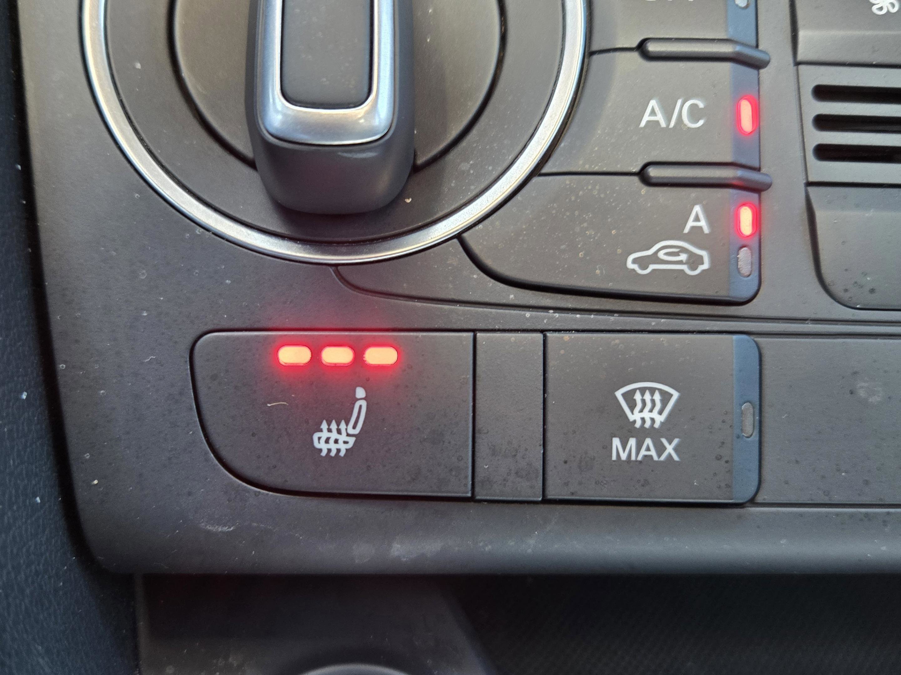 Used 2018 Audi Q3 2.0T Premium w/ Convenience Package image 23