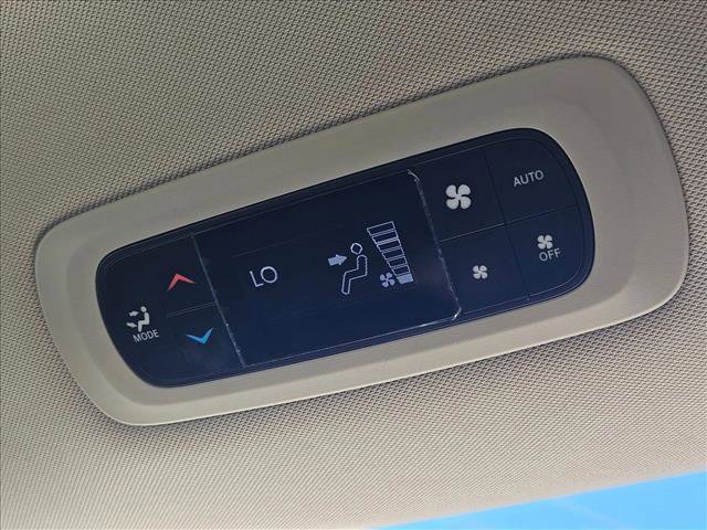 Used 2022 Chrysler Pacifica Touring-L image 26