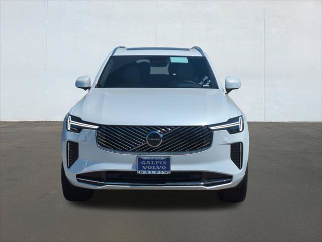 New 2026 Volvo XC90 B6 Plus w/ Protection Package AWD/4WD image 4