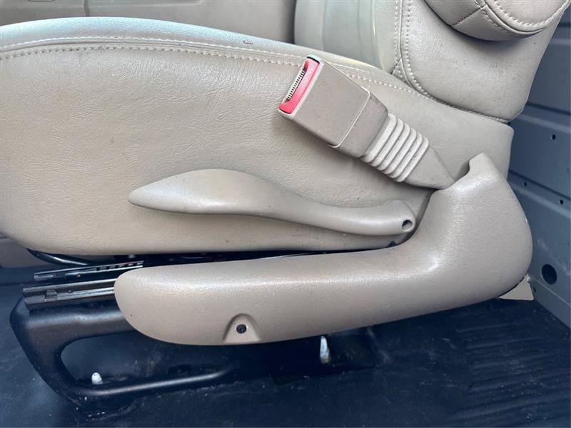 Used 2019 Chevrolet Express 2500 w/ Driver Convenience Package RWD image 18
