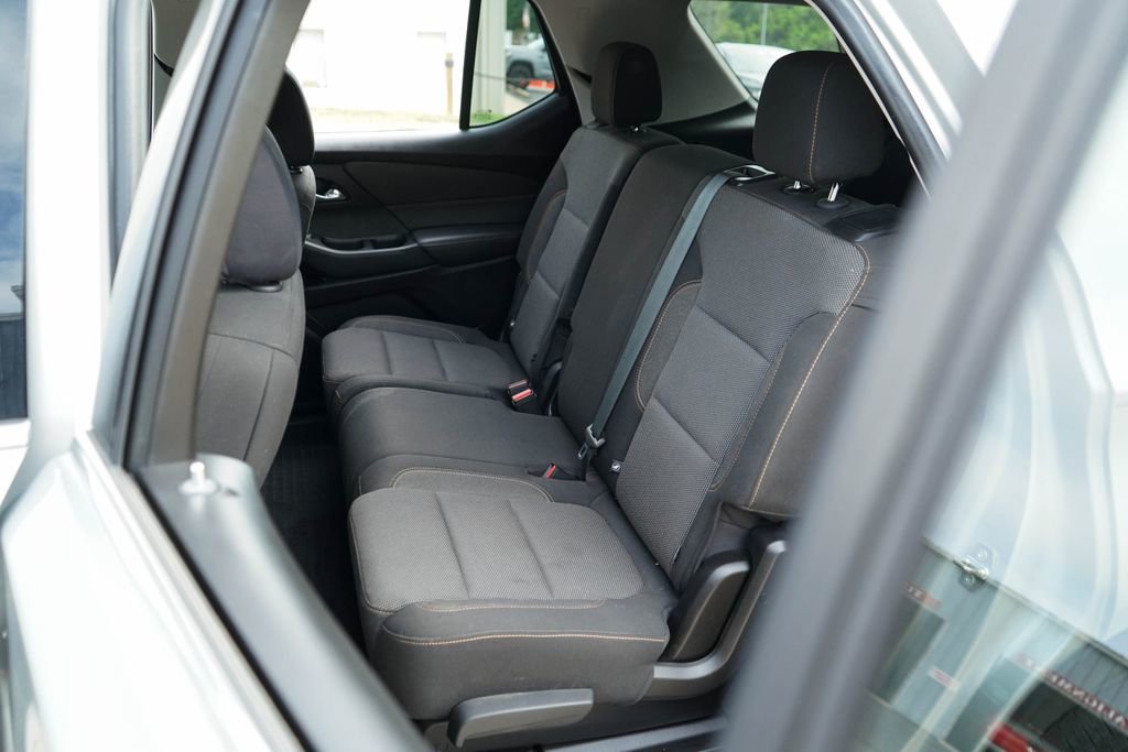Used 2020 Chevrolet Traverse LS w/ LPO, Blackout Package image 32