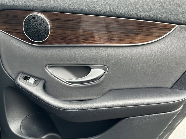 Used 2022 Mercedes-Benz GLC 300 4MATIC image 38