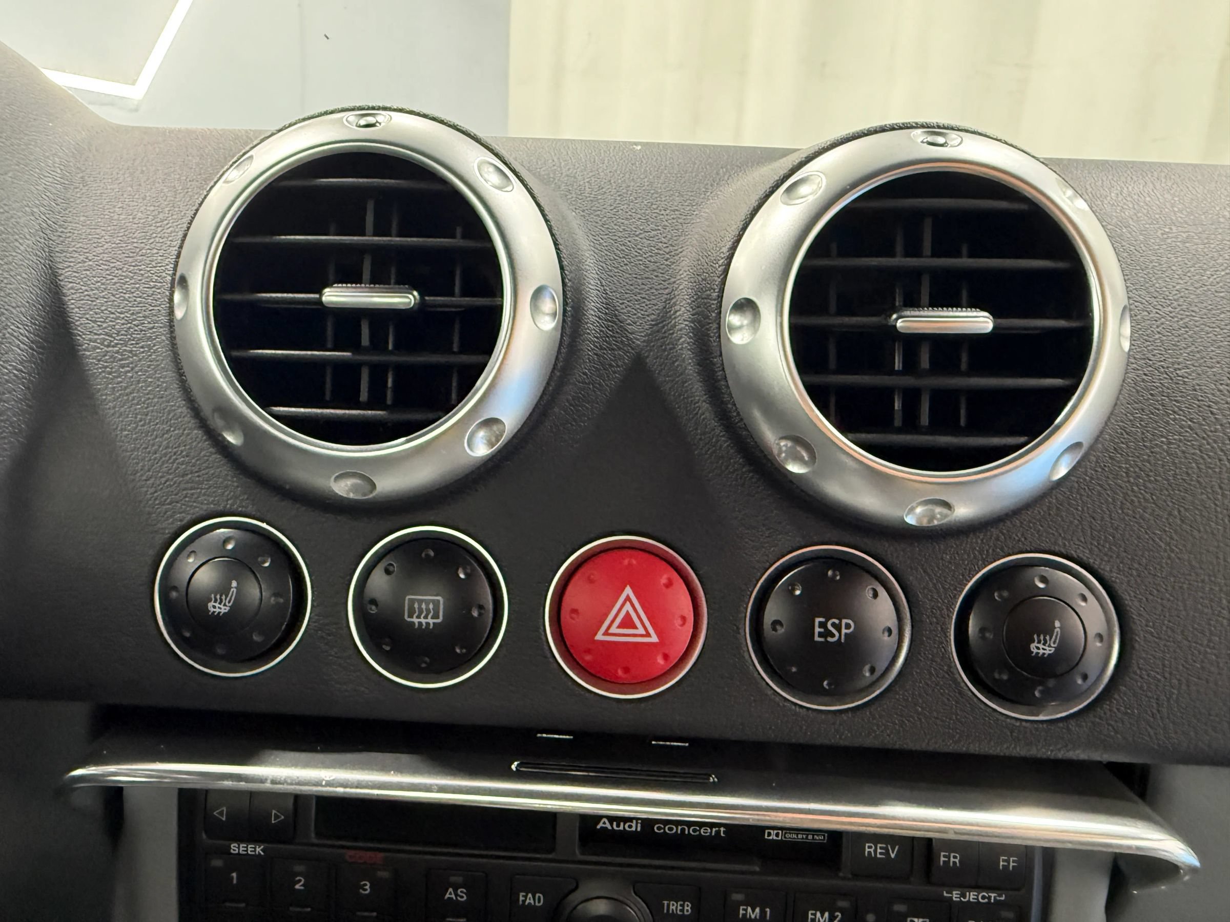 Used 2001 Audi TT 1.8T AWD/4WD image 28