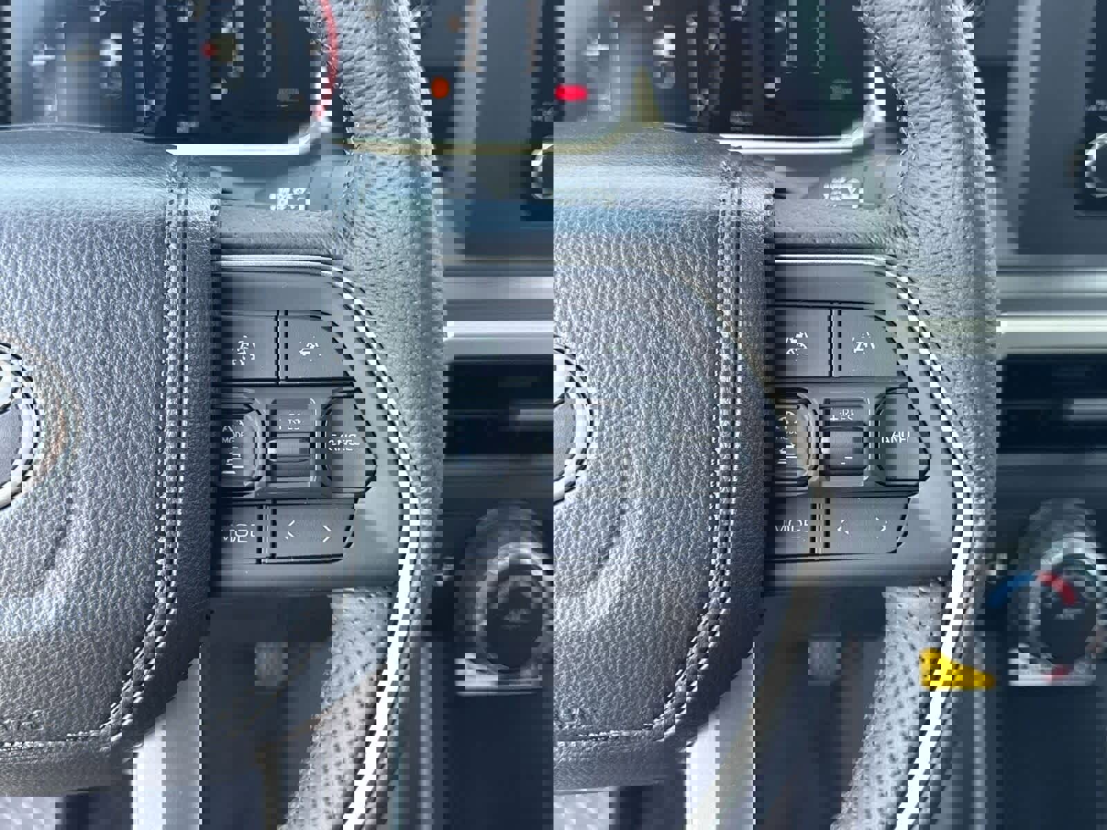 Used 2025 Toyota Tacoma SR5 image 27