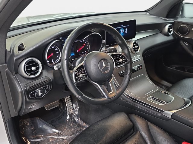 Used 2020 Mercedes-Benz GLC 300 4MATIC image 16