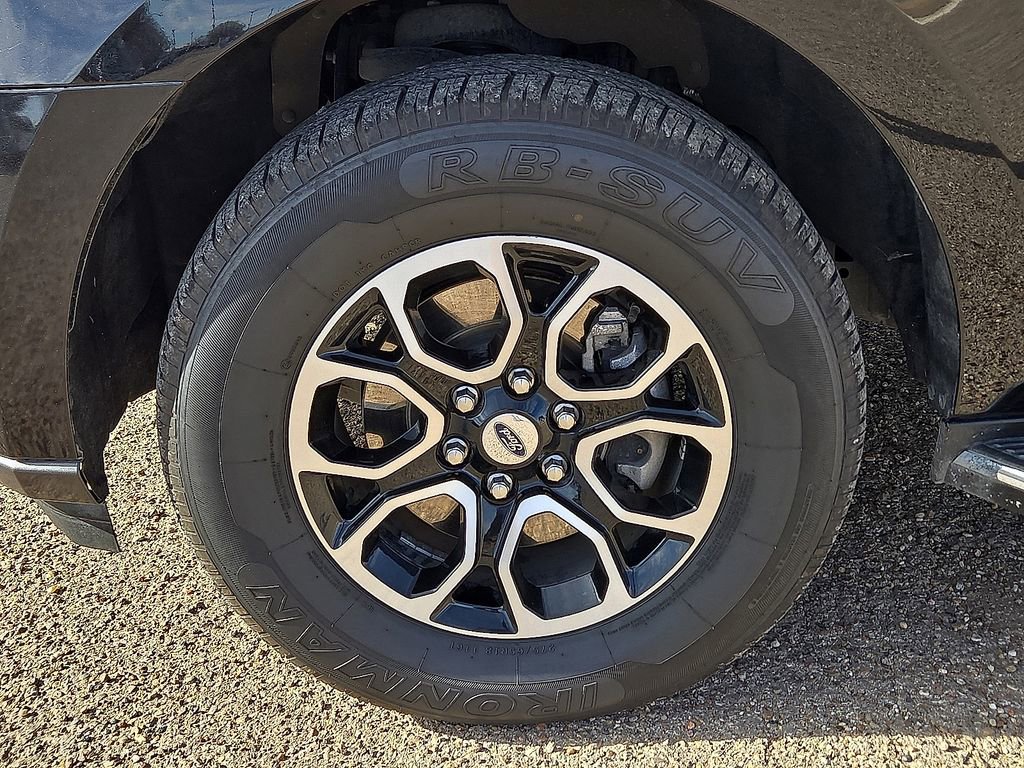 Used 2022 Ford Expedition Max XLT image 11