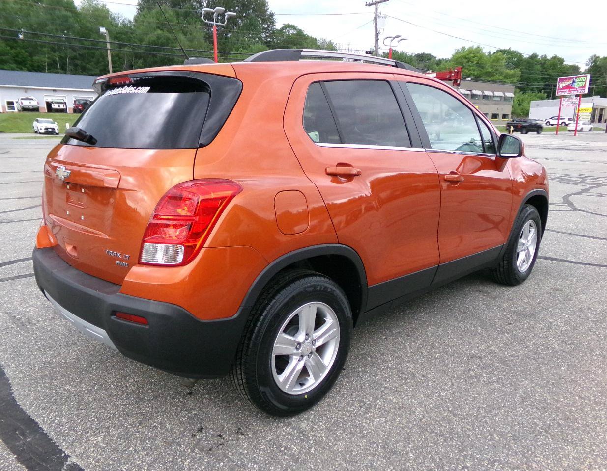 Used 2016 Chevrolet Trax LT w/ LT Sun and Sound Package AWD/4WD image 5
