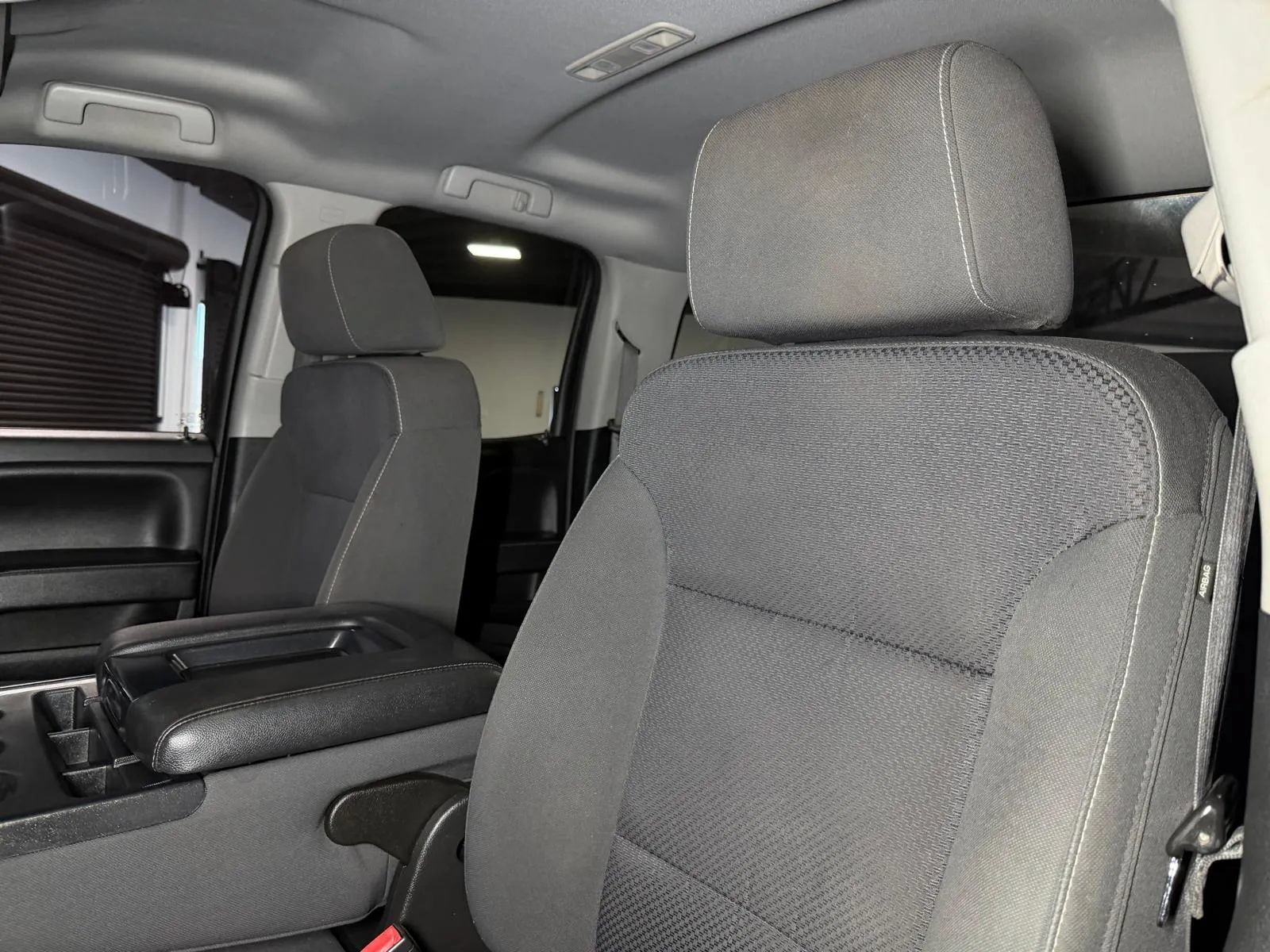 Used 2018 Chevrolet Silverado 1500 LT RWD image 23