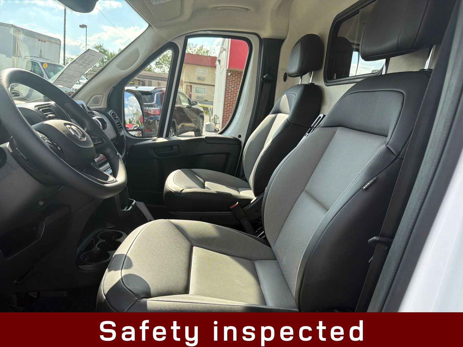 Used 2025 RAM ProMaster 3500 w/ Convenience Group FWD image 10