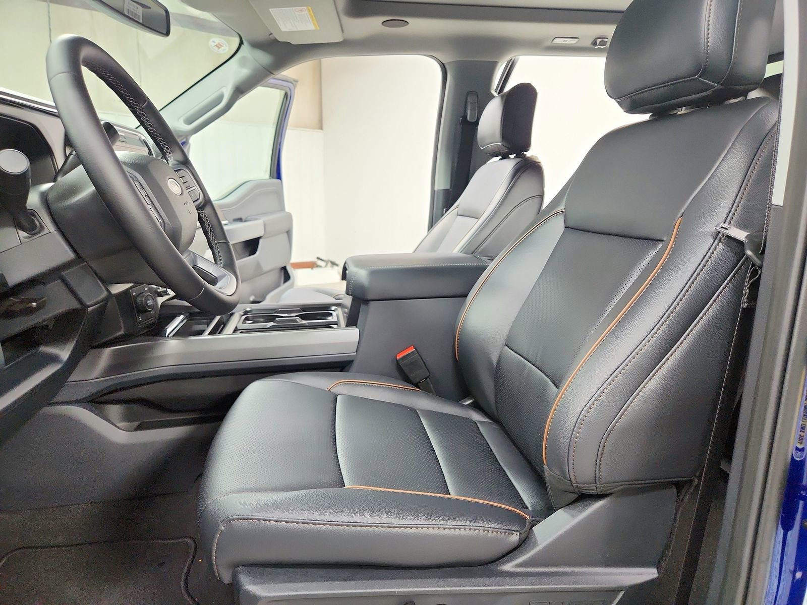 New 2026 Ford F250 Lariat w/ Black Appearance Package image 19