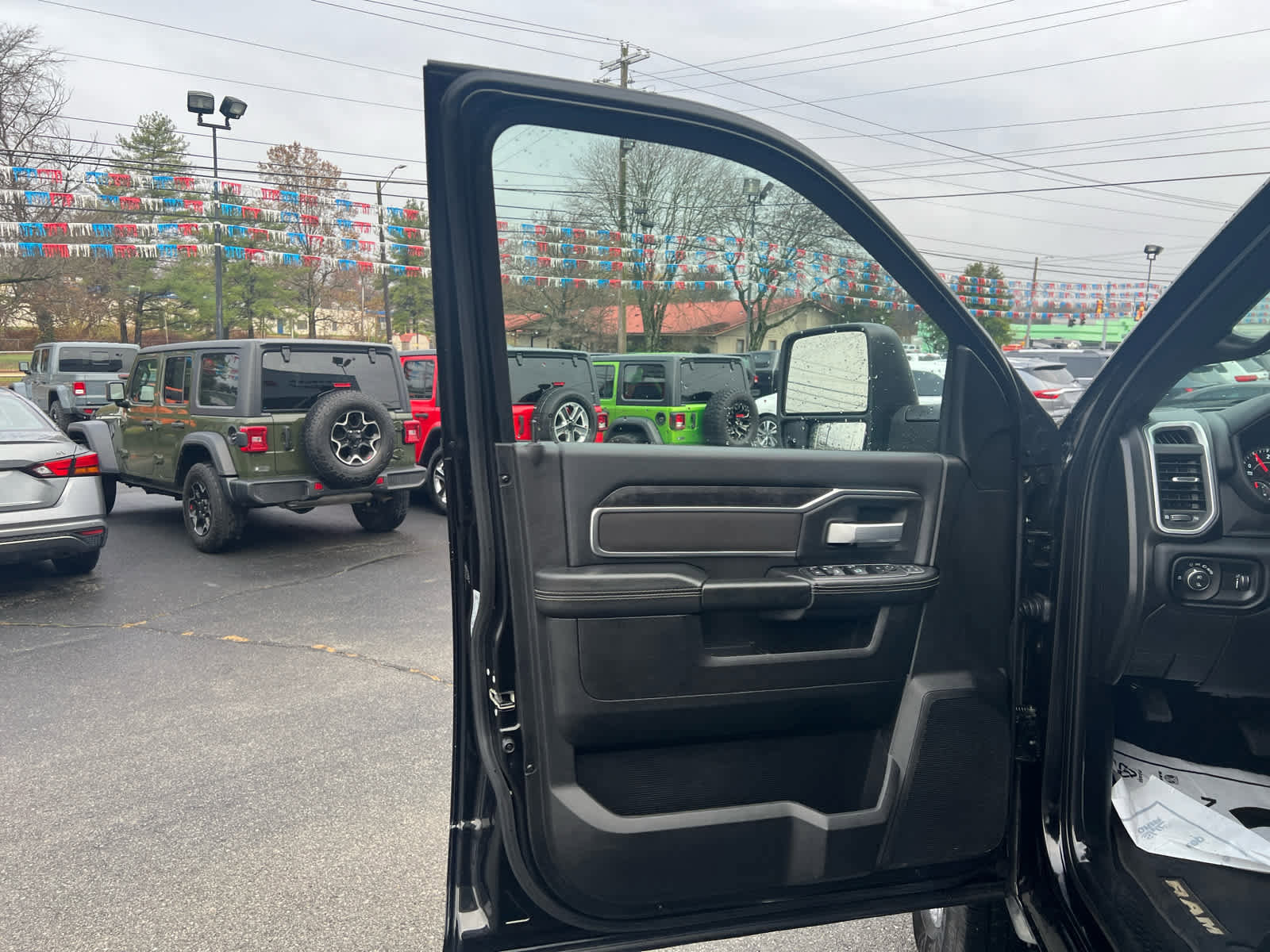 Used 2024 RAM 2500 Big Horn image 17