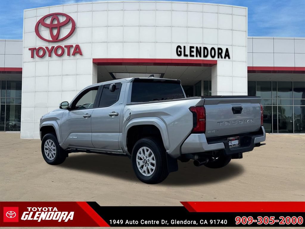 Certified 2025 Toyota Tacoma SR5 AWD/4WD image 7