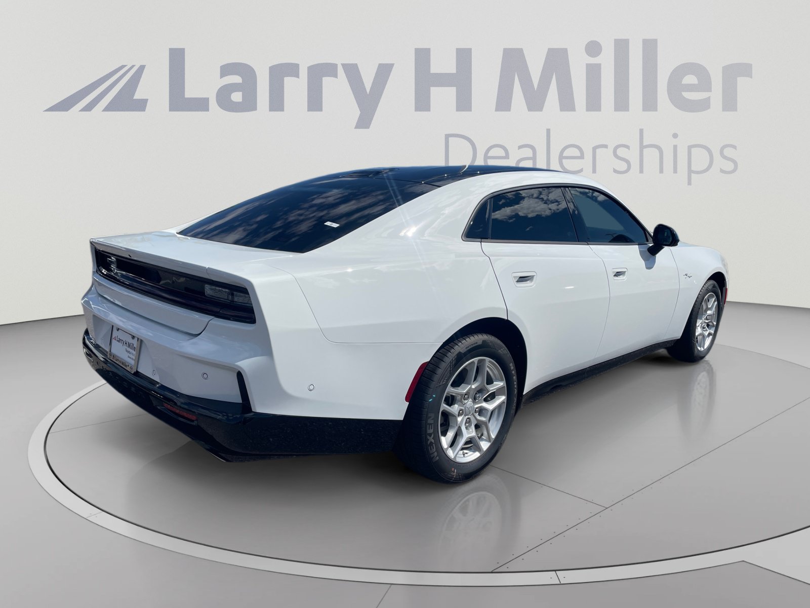 Used 2026 Dodge Charger R/T w/ Driver Convenience Group AWD/4WD image 5
