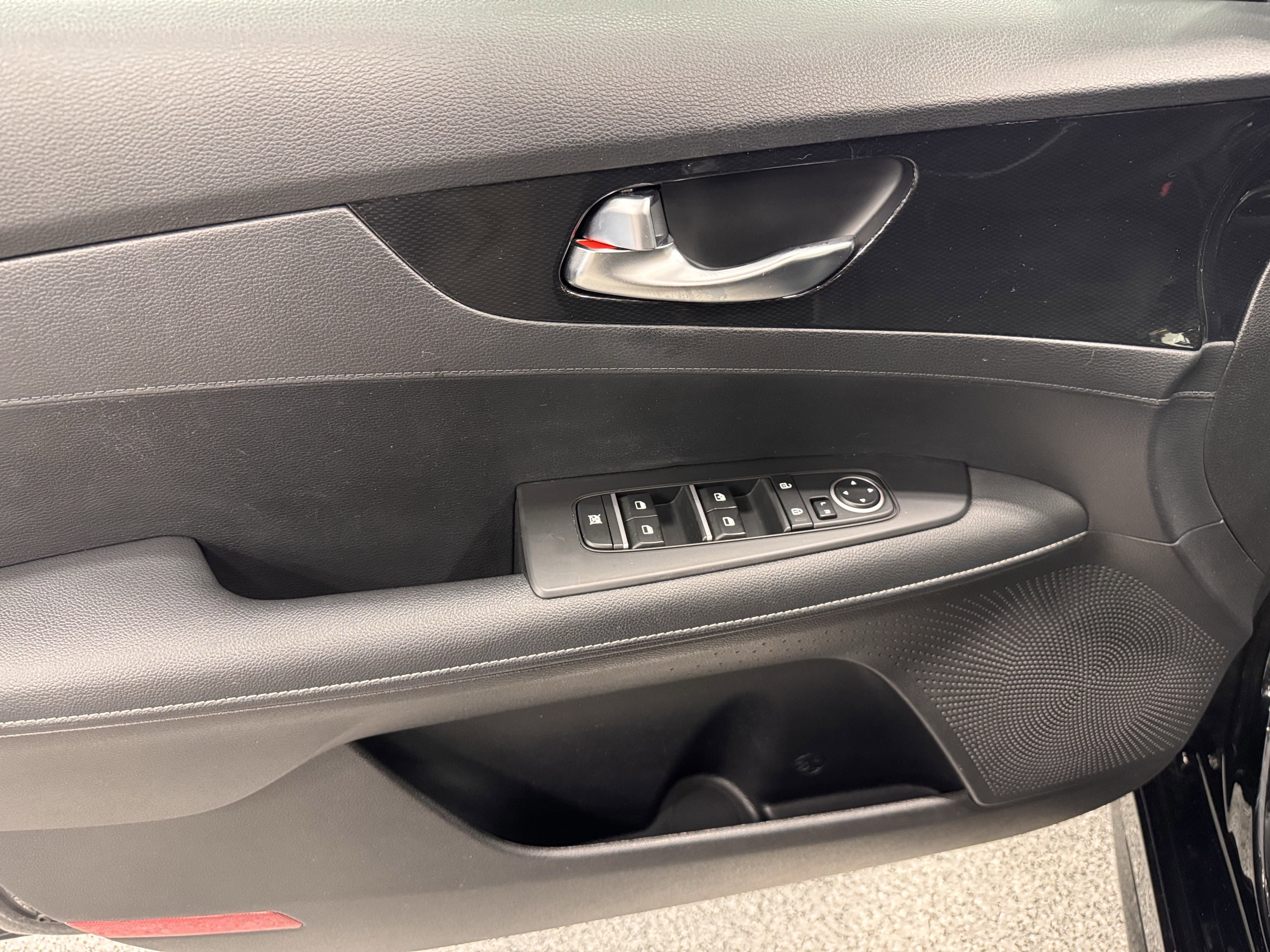 Certified 2023 Kia Forte GT-Line image 20