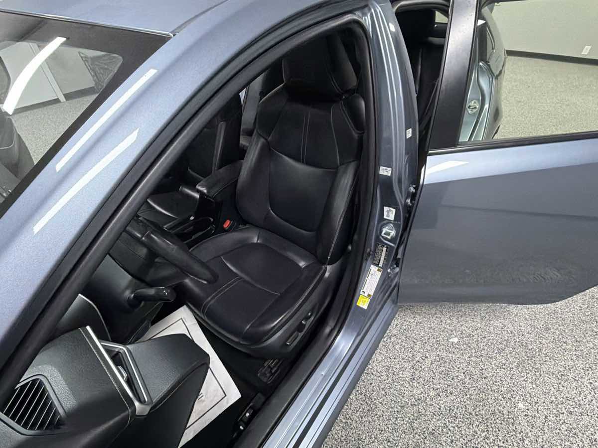 Used 2020 Toyota Corolla XLE w/ Carpet Mat Package (TMS) FWD image 12