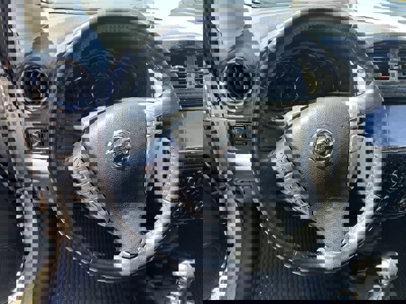 Used 2015 Nissan Versa Note SV image 12