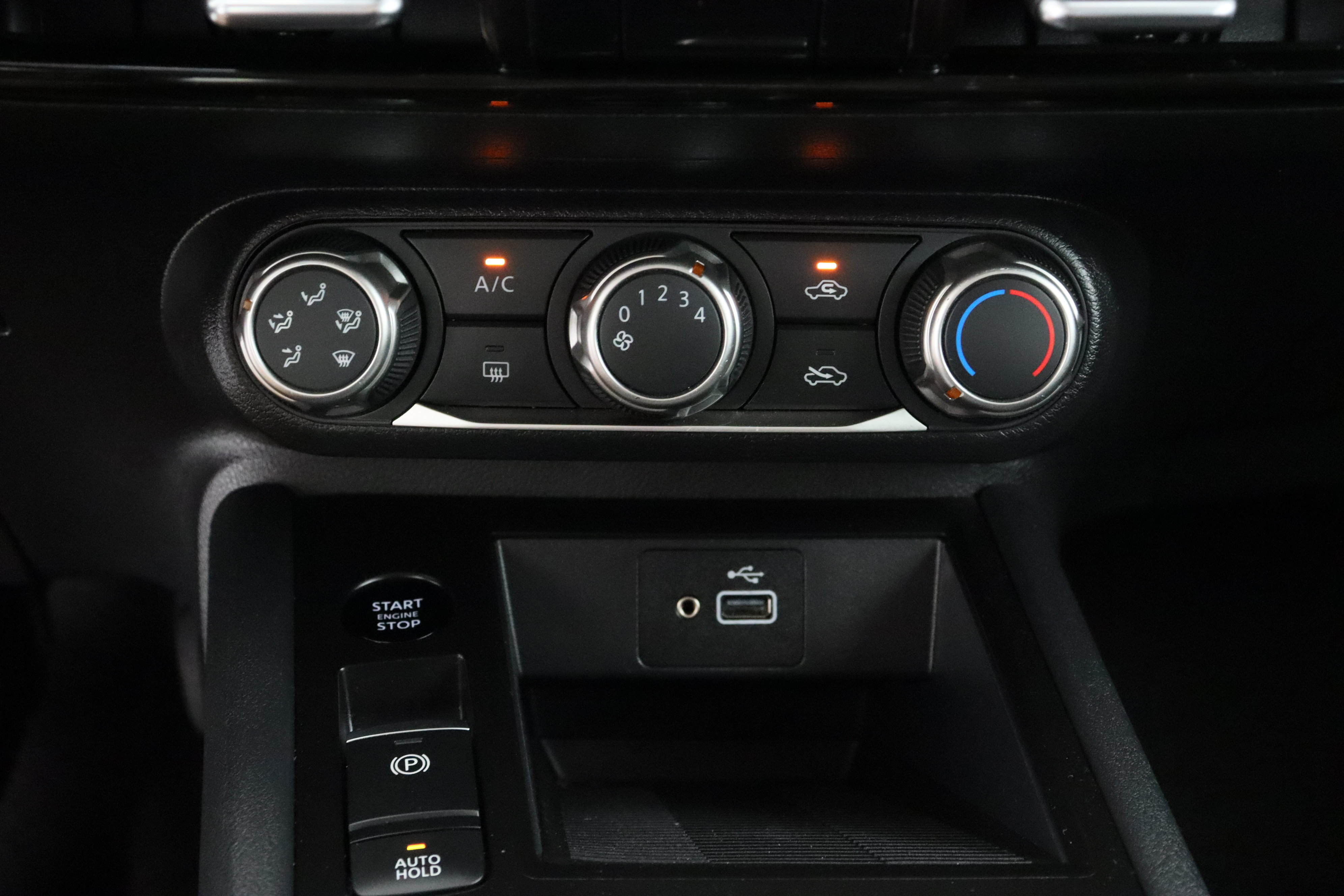 Used 2025 Nissan Kicks S FWD image 19
