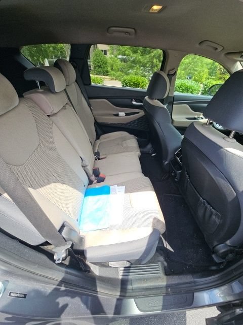 Used 2019 Hyundai Santa Fe SEL FWD image 12