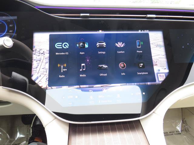 Certified 2023 Mercedes-Benz EQS 580 4MATIC SUV w/ Exclusive Trim Package image 14