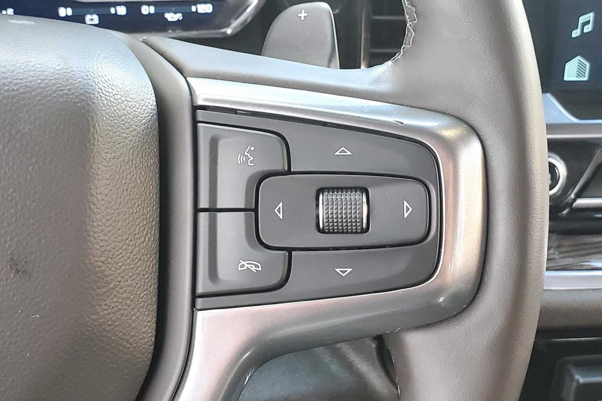 Used 2024 Chevrolet Silverado 1500 LT Trail Boss w/ LT Trail Boss Premium Package image 13