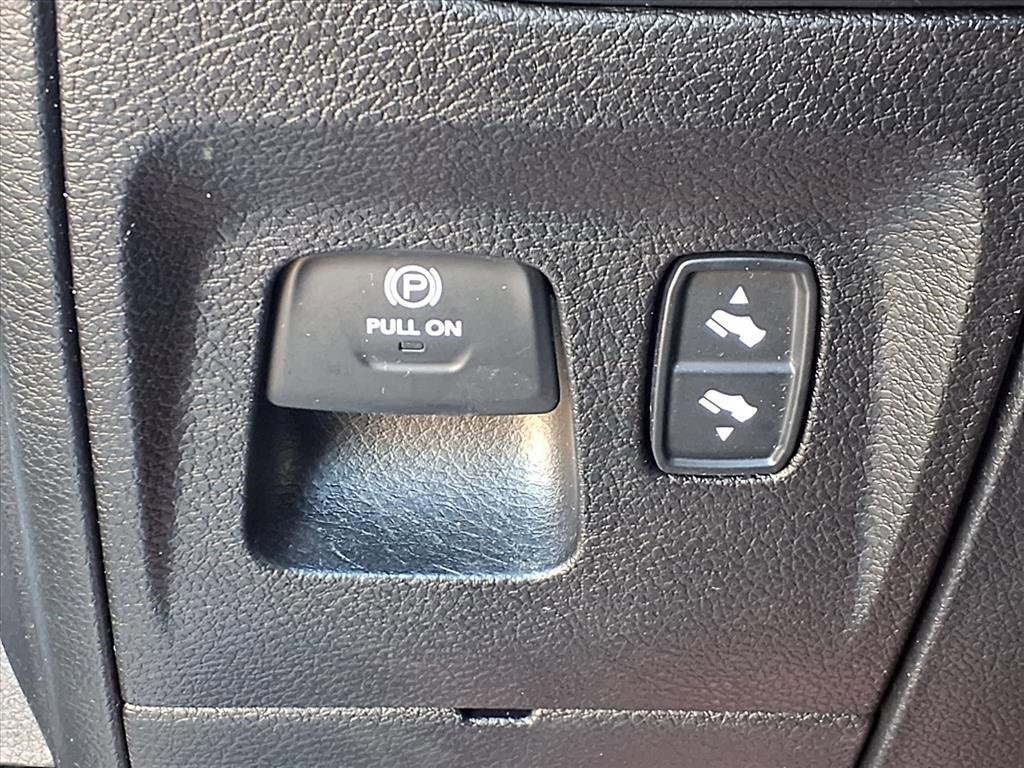 Used 2020 RAM 1500 Limited image 9