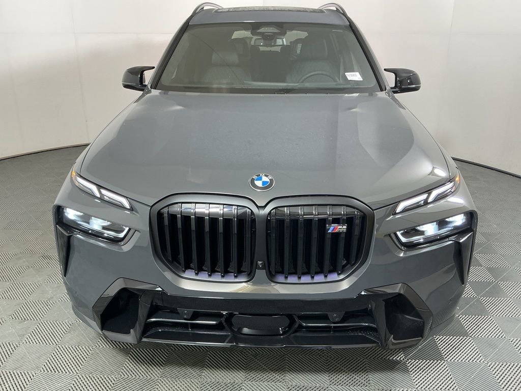 New 2026 BMW X7 M60i w/ Executive Package image 2