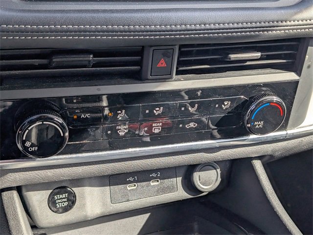 Used 2024 Nissan Rogue S image 28