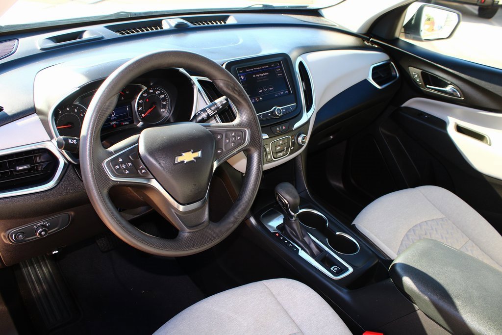 Used 2024 Chevrolet Equinox LT image 2