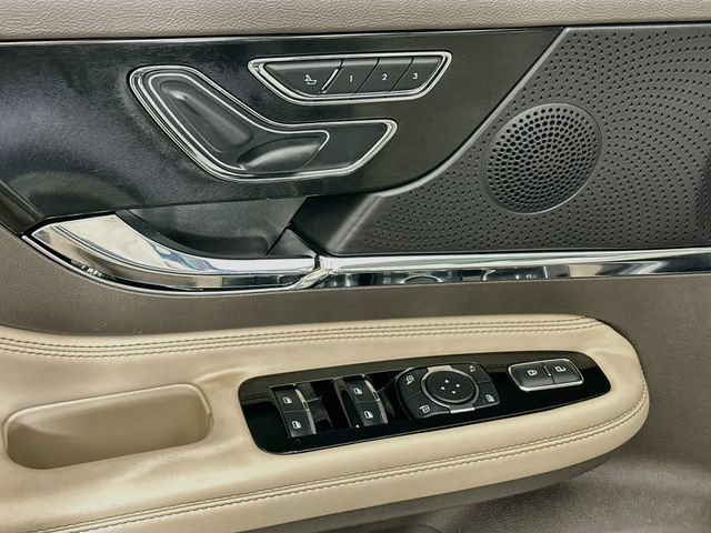 Used 2023 Lincoln Corsair AWD w/ Equipment Group 101A image 23