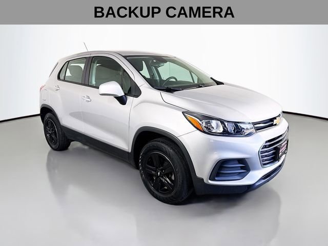 Used 2018 Chevrolet Trax LS image 2