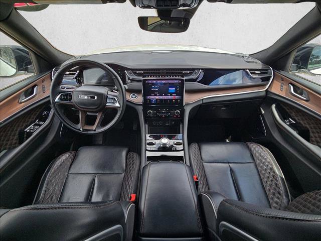 Used 2022 Jeep Grand Cherokee Summit w/ Luxury Tech Group V AWD/4WD image 16