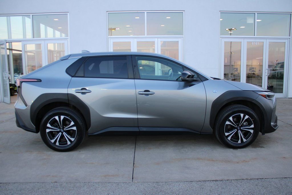 Used 2023 Subaru Solterra AWD image 8