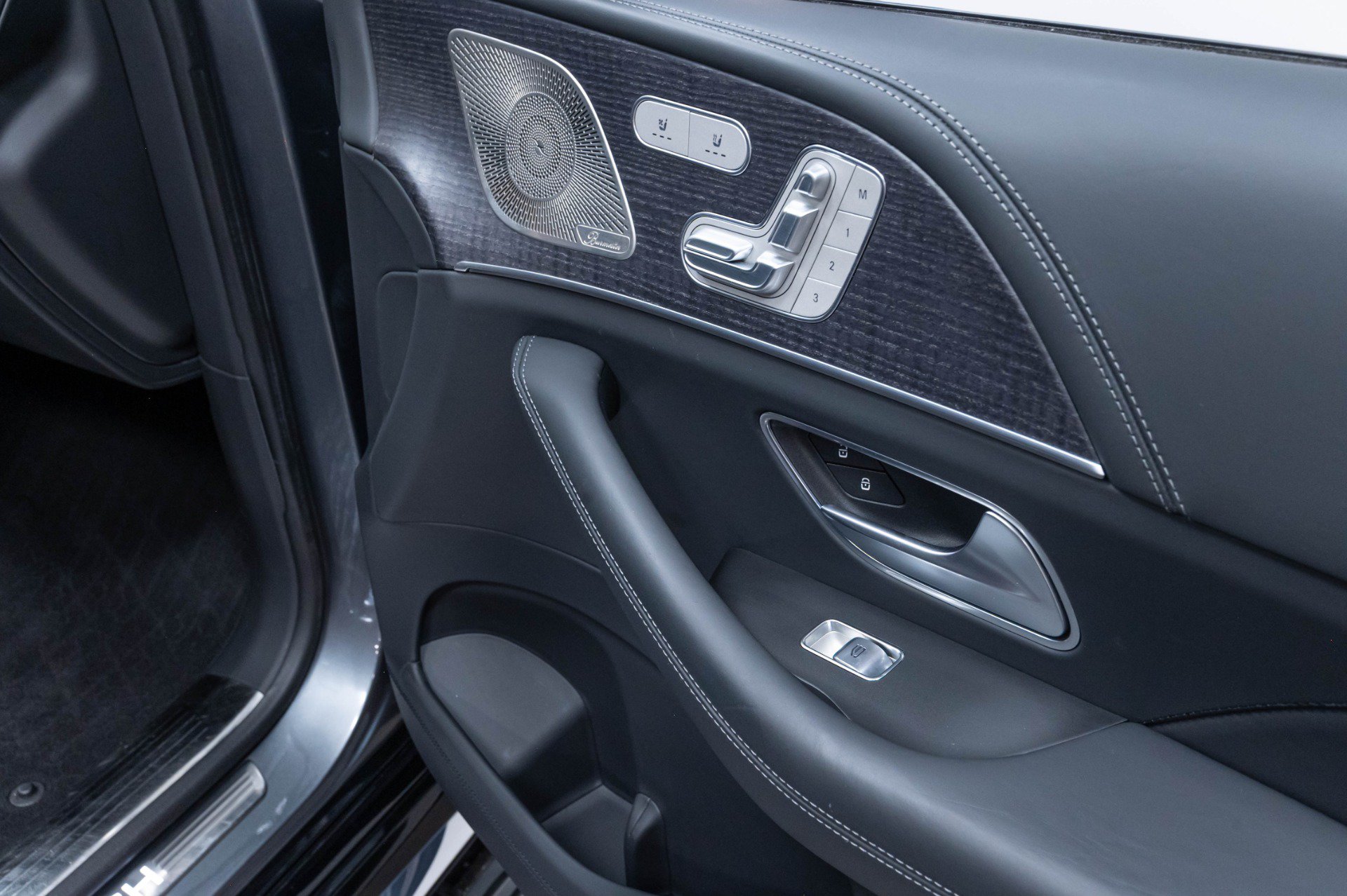 Used 2022 Mercedes-Benz Maybach GLS 600 4MATIC image 49