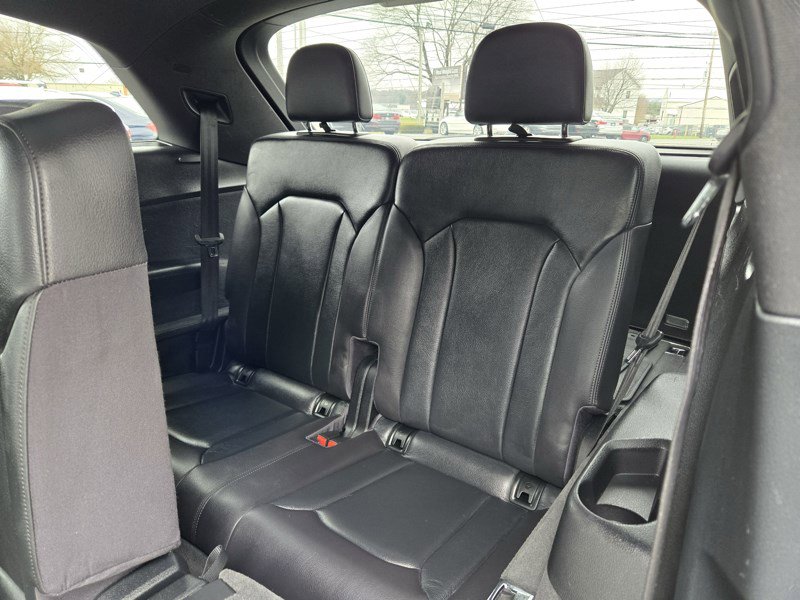 Used 2017 Audi Q7 3.0T Premium Plus w/ Premium Plus Package image 3