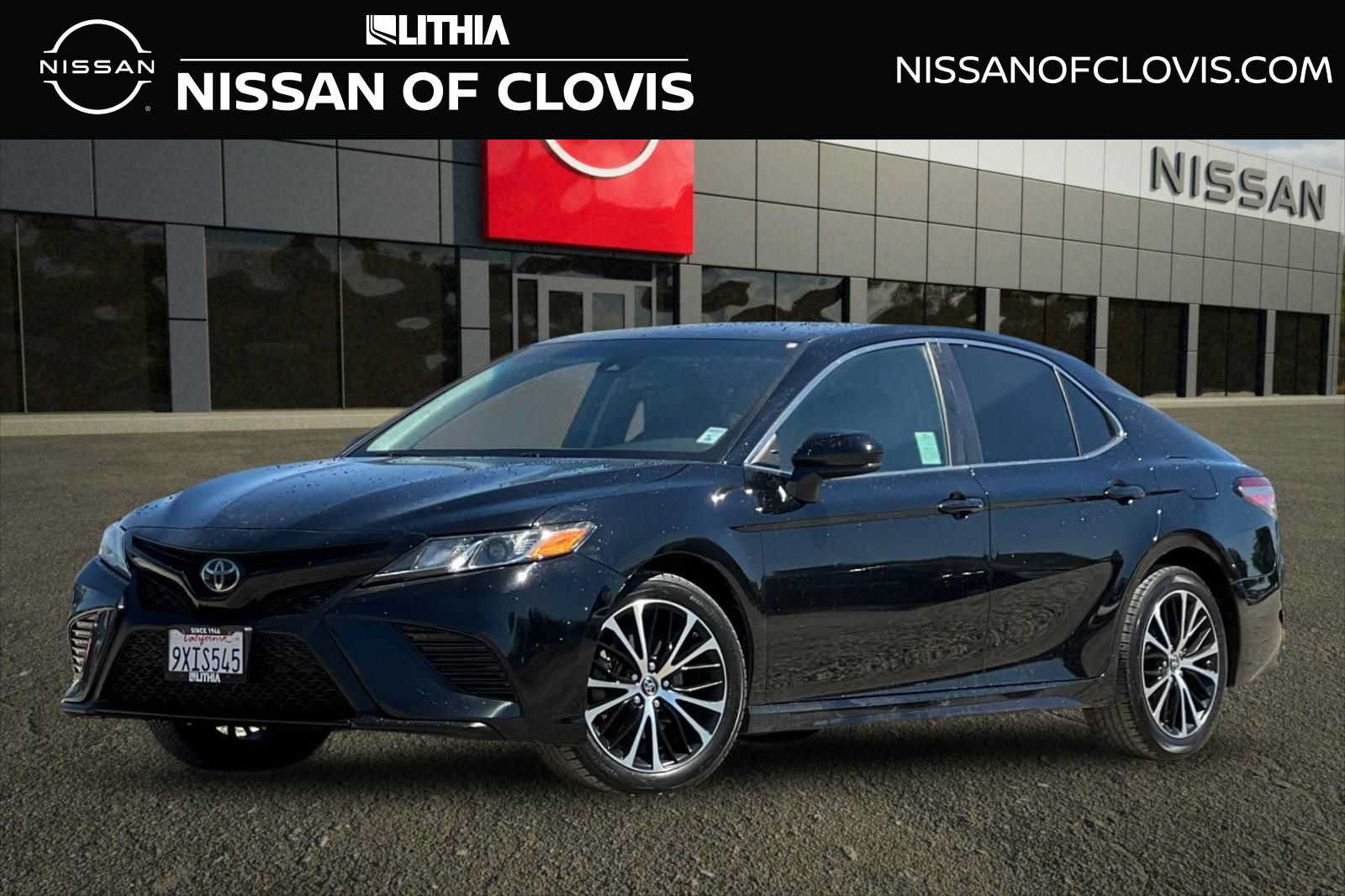 Used 2019 Toyota Camry SE FWD image 1