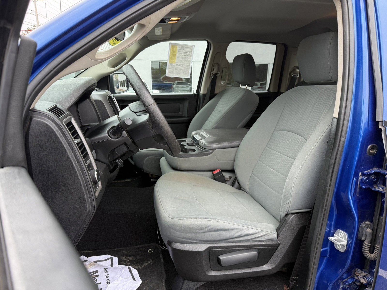 Used 2017 RAM 1500 Express AWD/4WD image 19