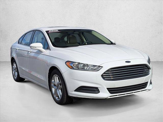 Used 2013 Ford Fusion SE image 2