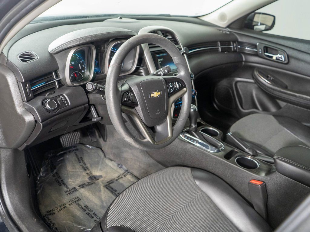 Used 2015 Chevrolet Malibu LT image 14
