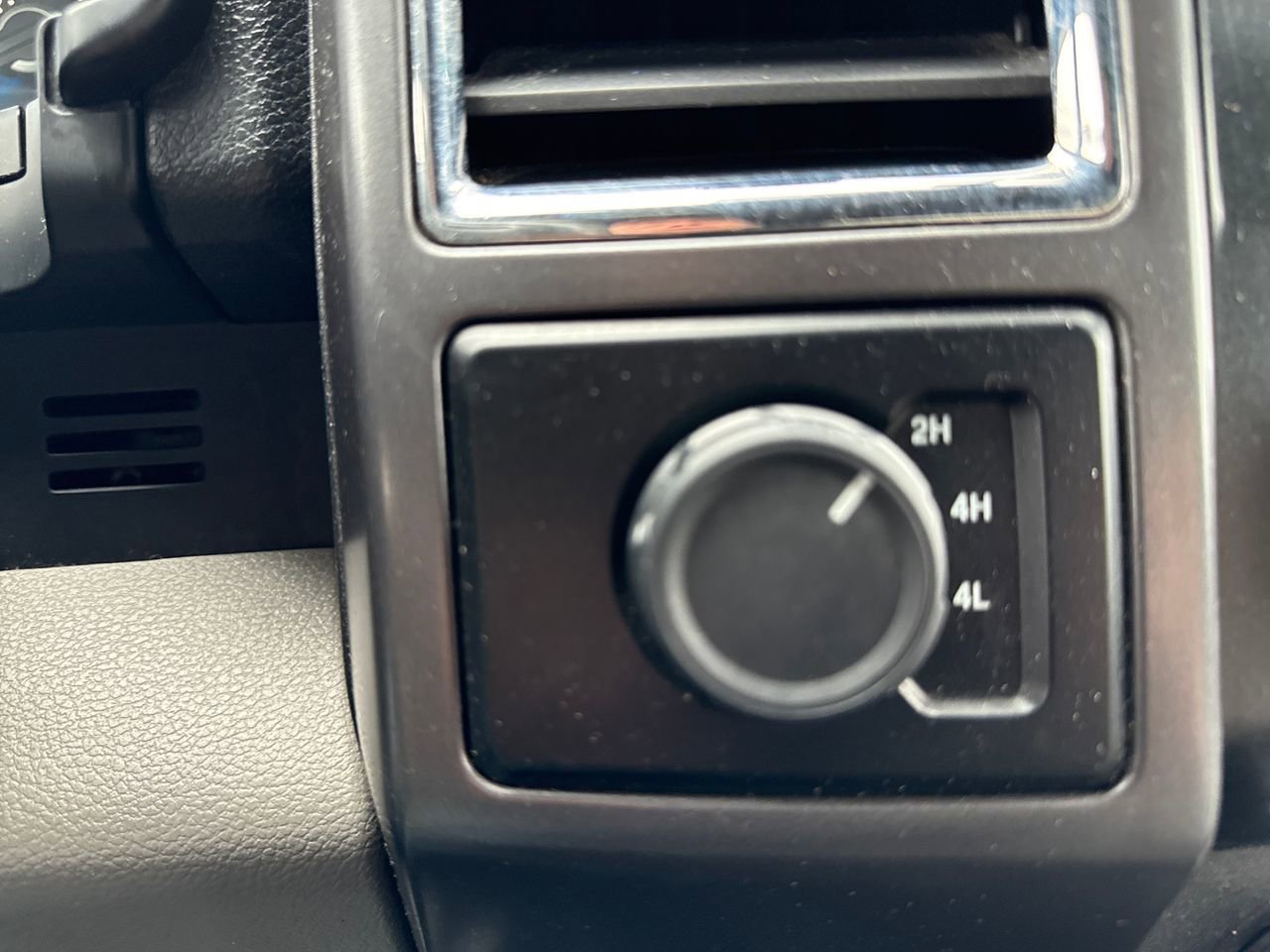 Used 2015 Ford F150 XLT w/ Trailer Tow Package image 22