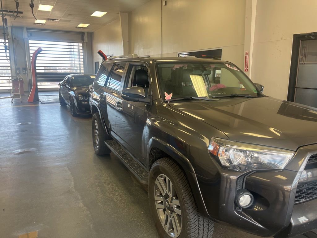 Used 2016 Toyota 4Runner SR5 Premium AWD/4WD image 1
