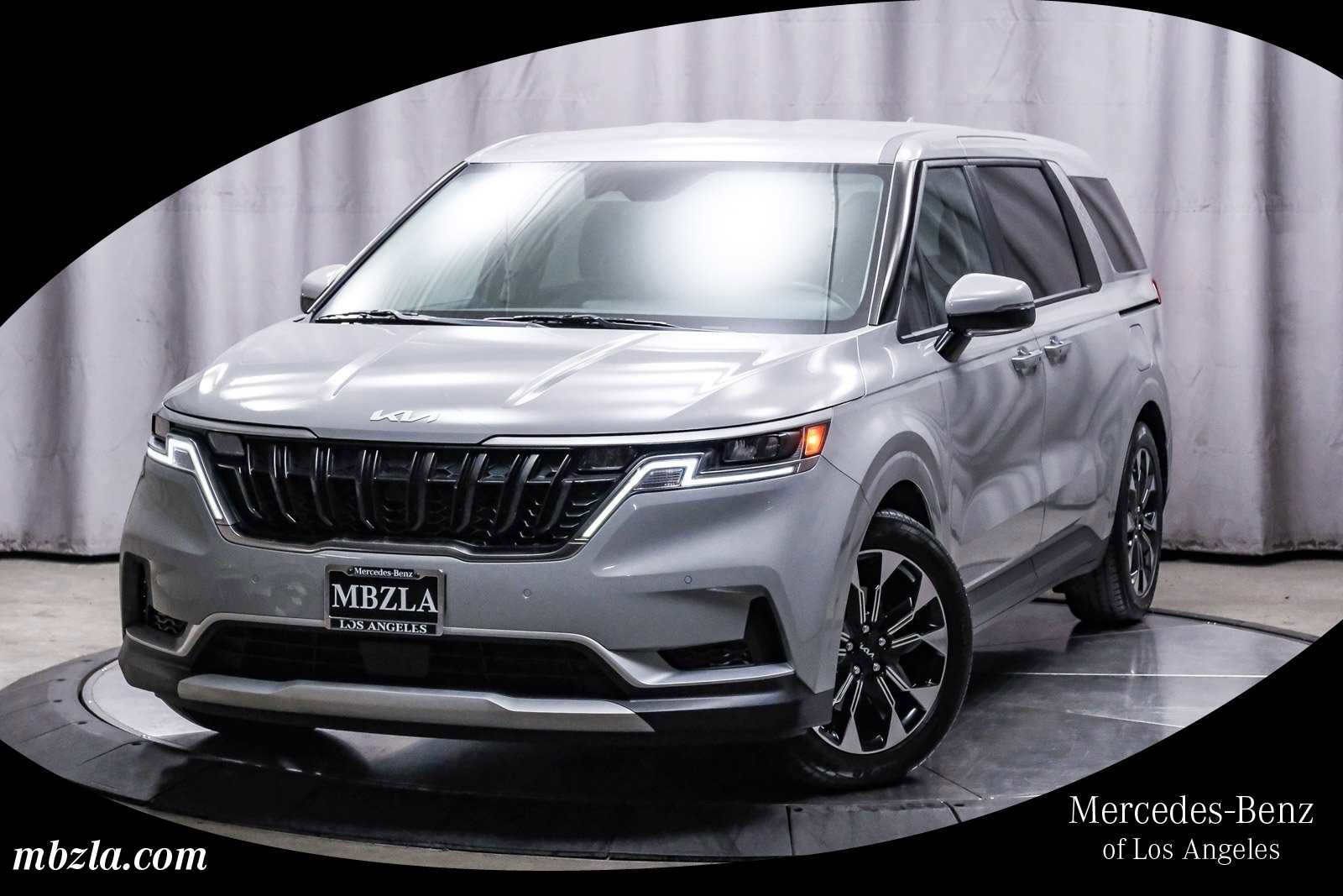 Used 2024 Kia Carnival EX