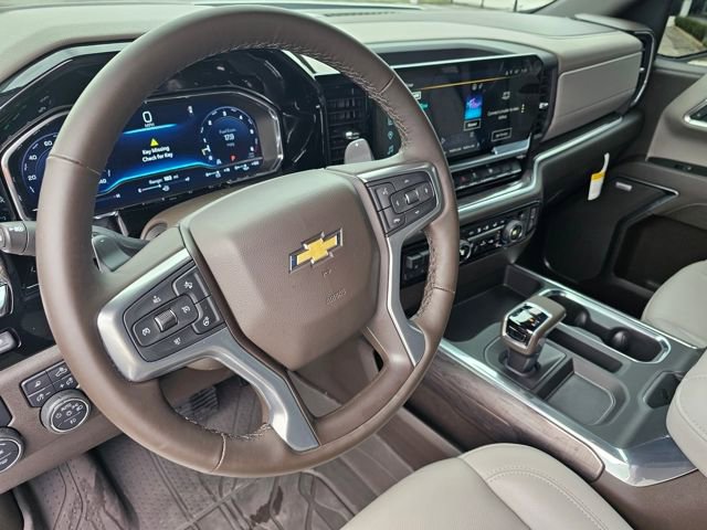 Used 2025 Chevrolet Silverado 1500 LTZ w/ Technology Package image 19