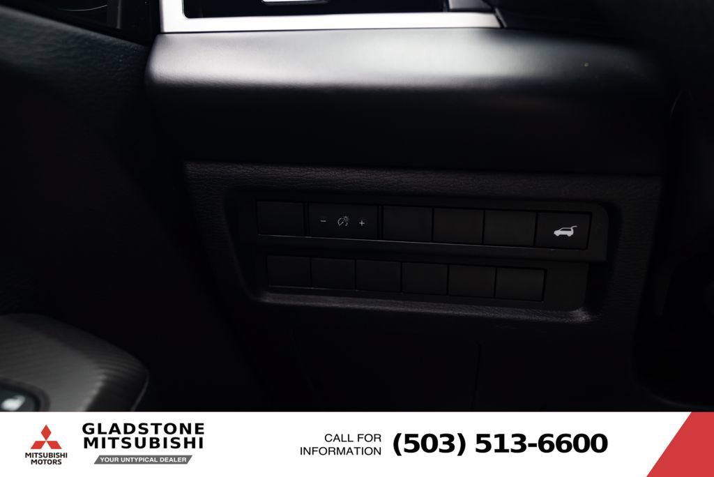 Used 2024 Mitsubishi Outlander SE FWD image 14