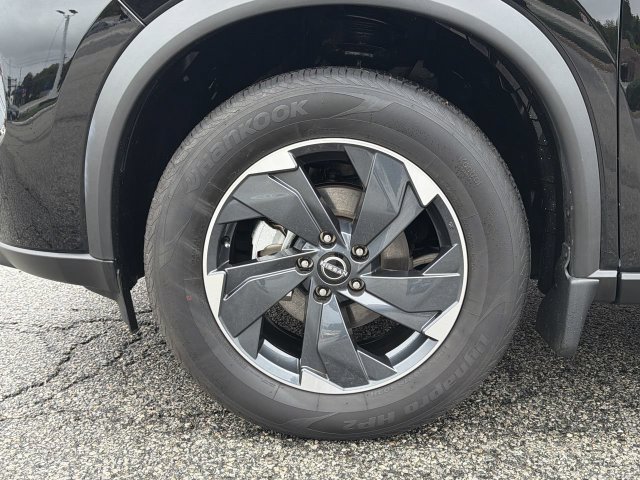 Certified 2026 Nissan Rogue SV w/ Cold Weather Package AWD/4WD image 10