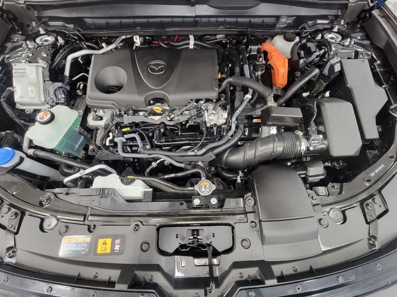Used 2025 MAZDA CX-50 AWD 2.5 Hybrid w/ Premium Pkg image 8